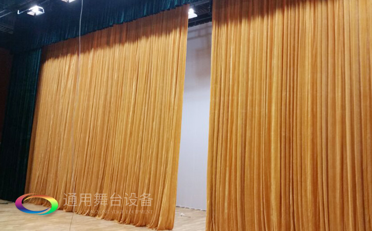 舞臺大幕舞臺阻燃幕布m.siacard.com.cn、二、三道幕等分割表演區域，移換場景不間斷