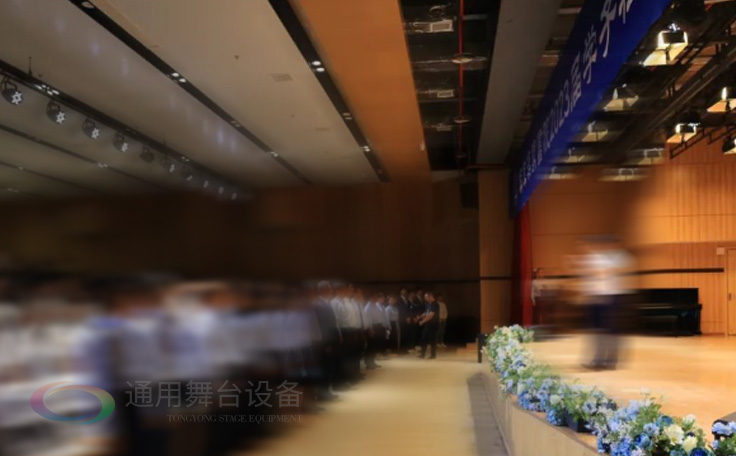 助力漢開書院文化活動高效呈現，彰顯企業教育場景服務實力！南京漢開書院舞臺阻燃幕布、大幕對開項目