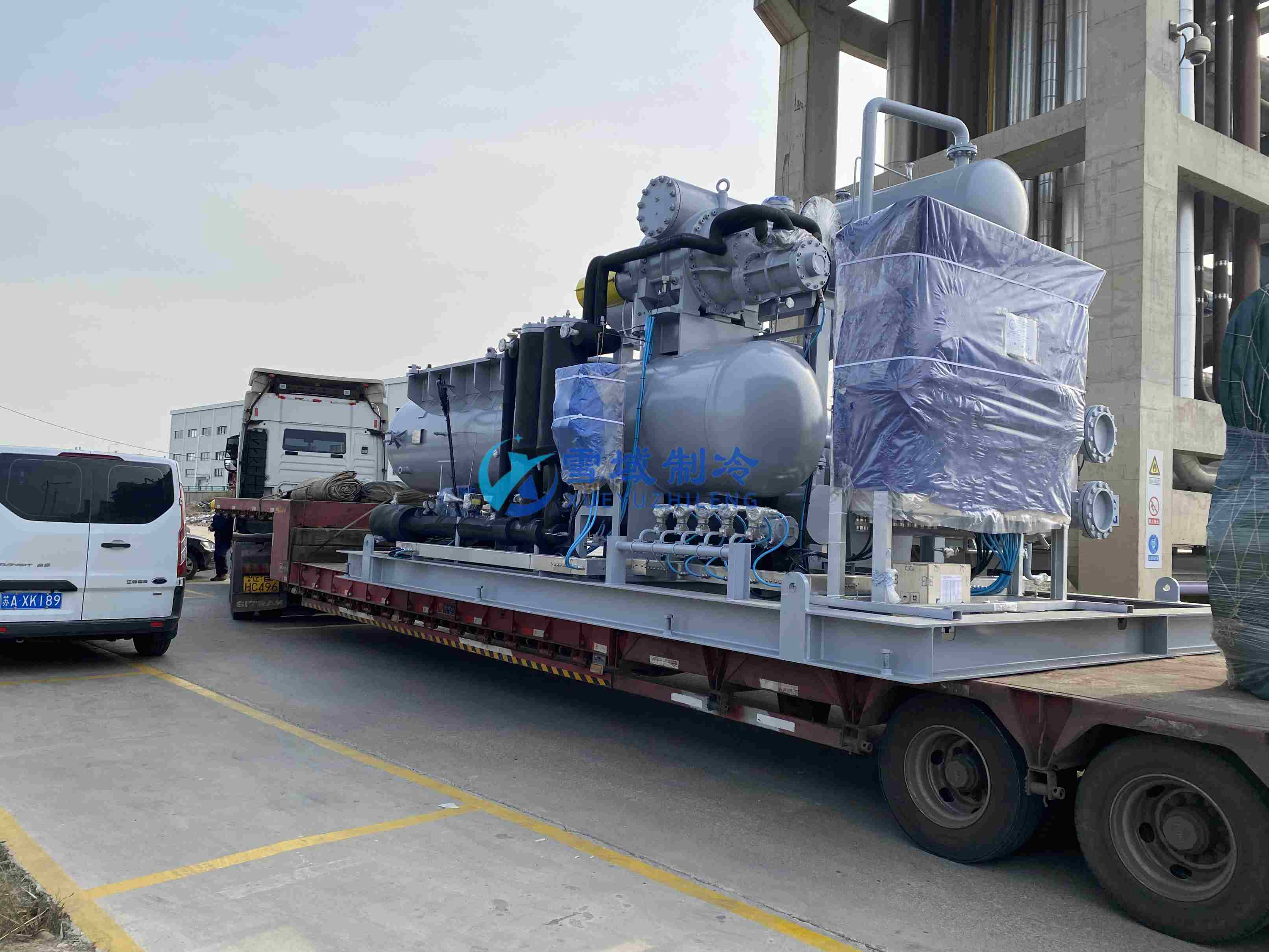 大型防爆冰水冷凍機組安裝